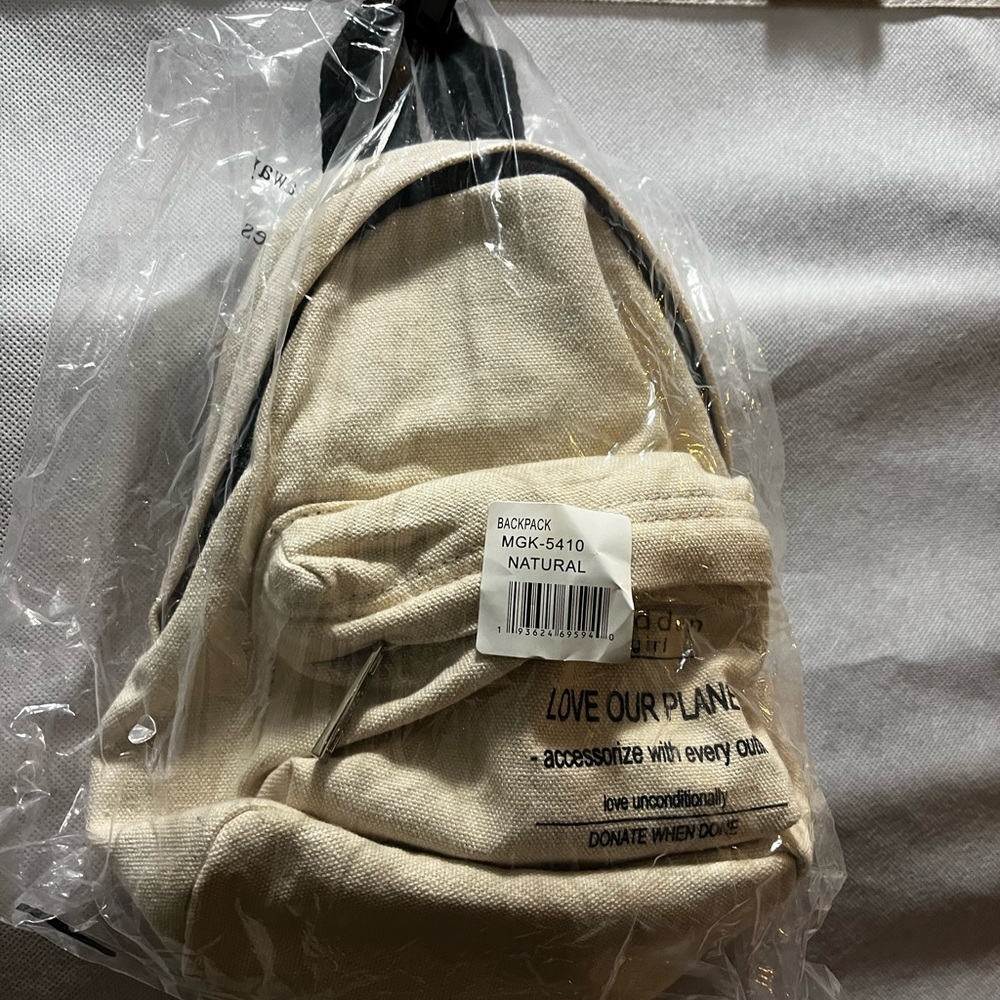 NWT Madden Girl eco friendly save the planet backpack - Picture 3 of 16